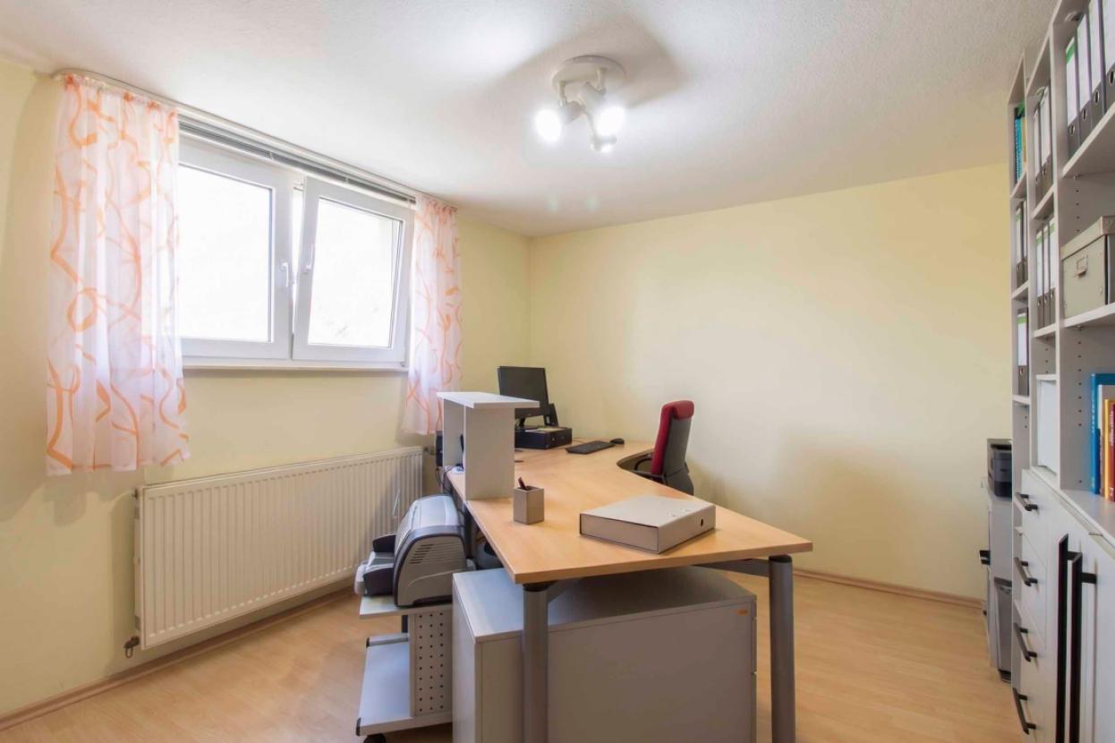 Büro
