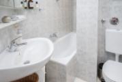 Bad mit Badewanne