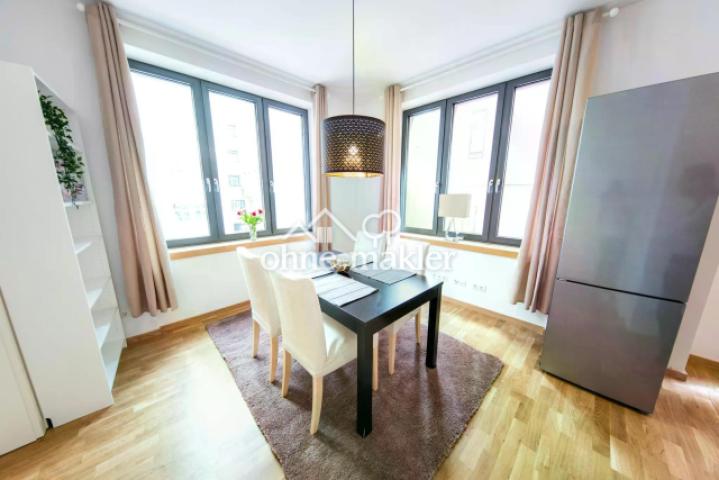 Esszimmer / Übereckfenster