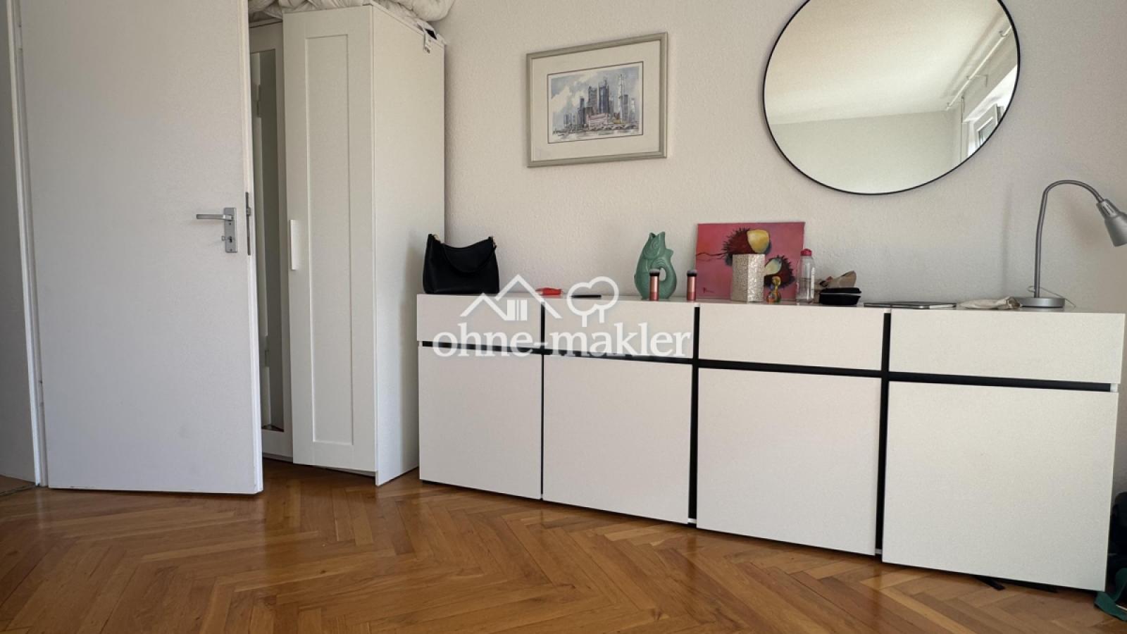 Zimmer 1 mit Balkonzugang
