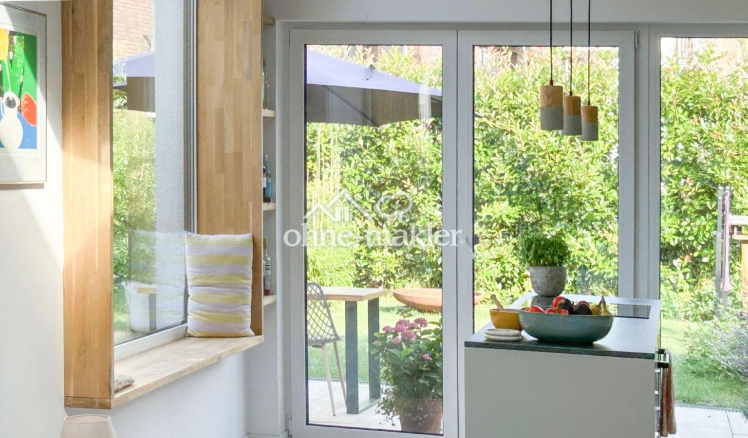 Küche mit Sitzfenster