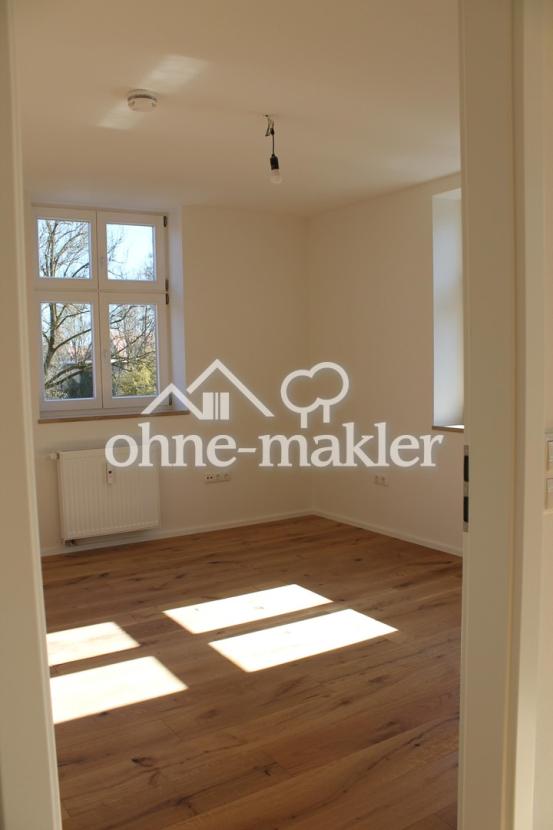 Schlafzimmer / Büro II