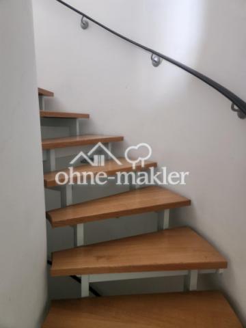 Treppe OG zum Dachgeschoß