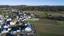 im Grünen gelegen