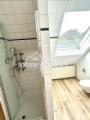 Bad mit Dusche und Badewanne