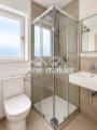 frisch saniertes Badezimmer