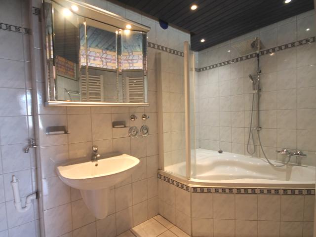 Badezimmer Bild 2