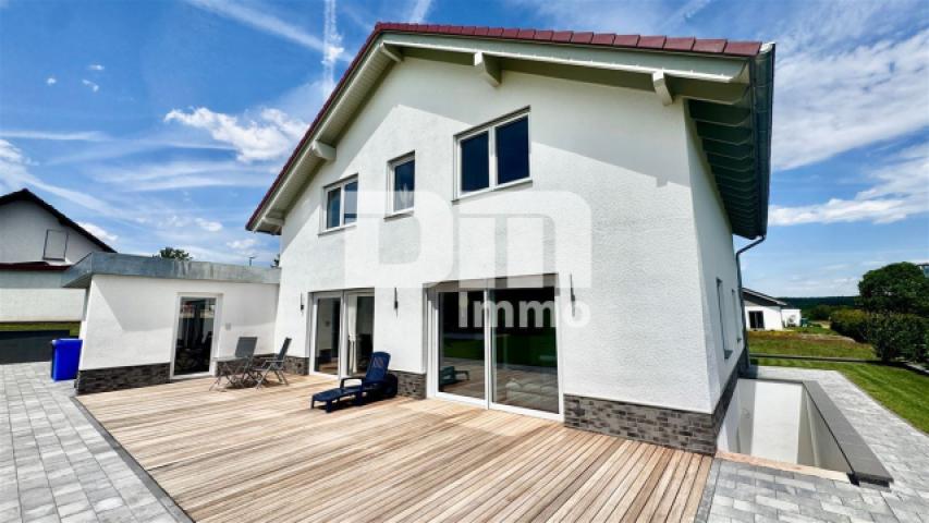 Rückansicht / Terrasse