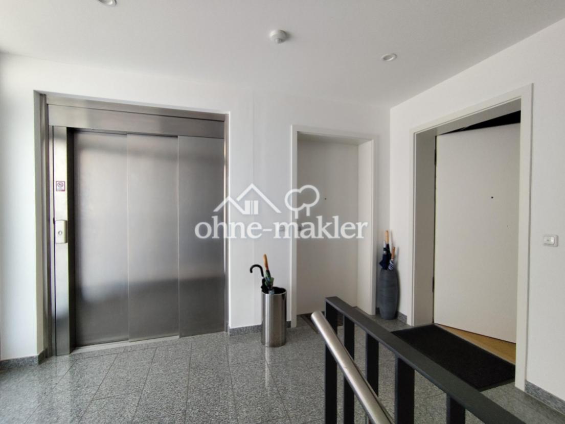 Lift u. Zugang zur Wohnung