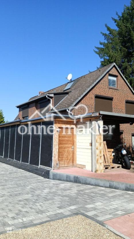 Gebäude (Garage)  Ost Ansicht