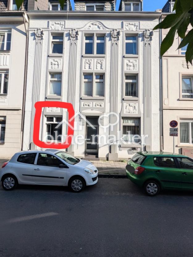 Straßenblick mit Stukfassade