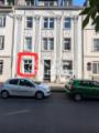 Straßenblick mit Stukfassade