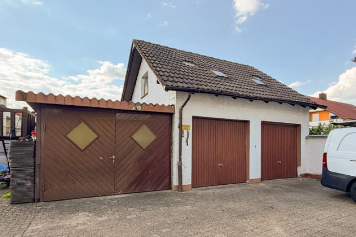 Garagen und Schuppen