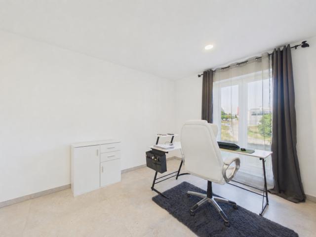 Büro EG