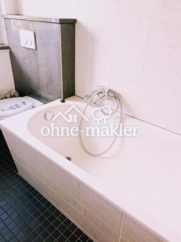 DG – Bad mit Wanne
