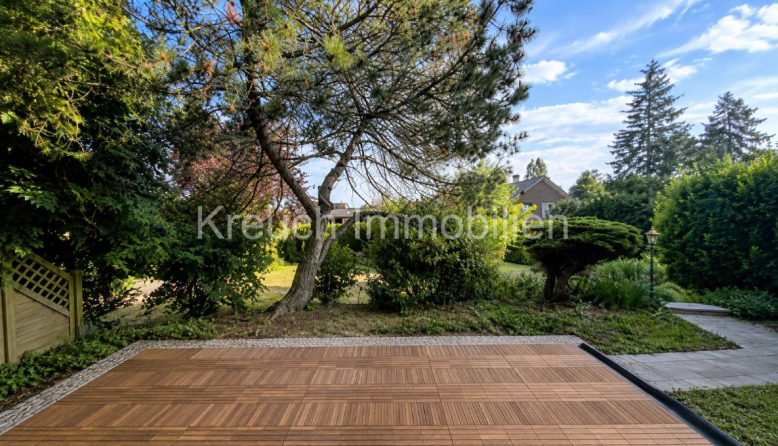 Fensterblick zur Terrasse