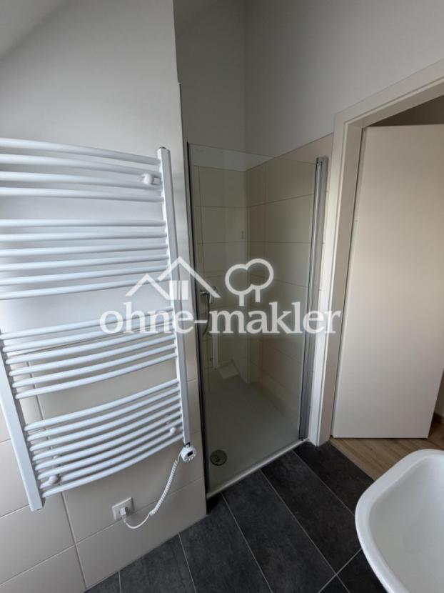 Dusche DG -Bad