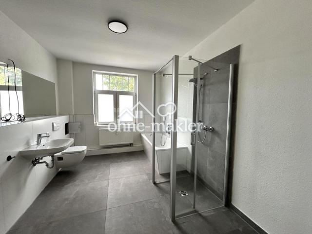 Modernes Badezimmer