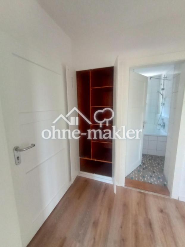 Flur mit Einbauschrank