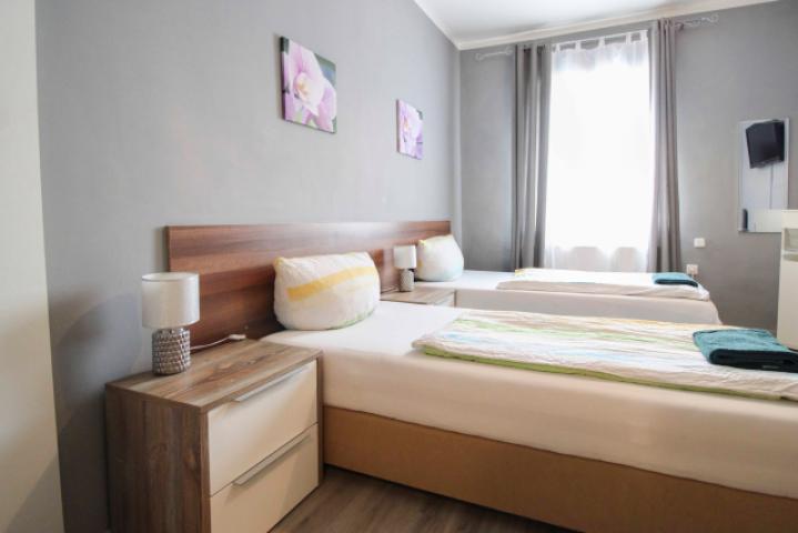 10 Schlafzimmer