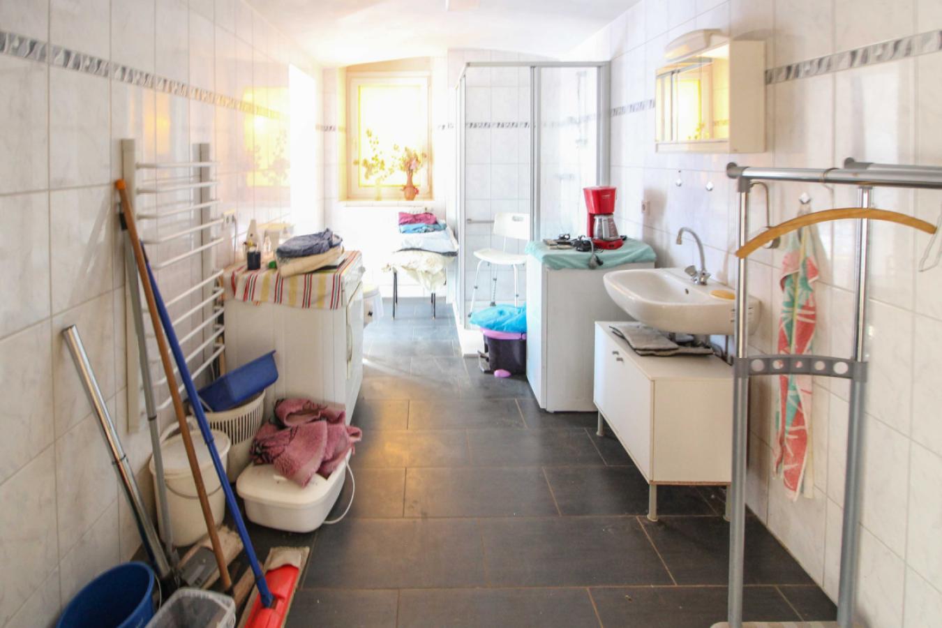 Badezimmer EG