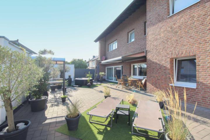 Terrasse EG rechts