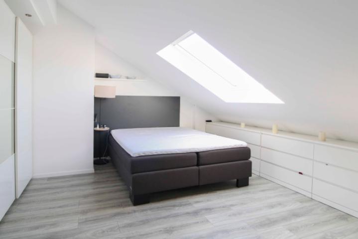Schlafzimmer DG rechts