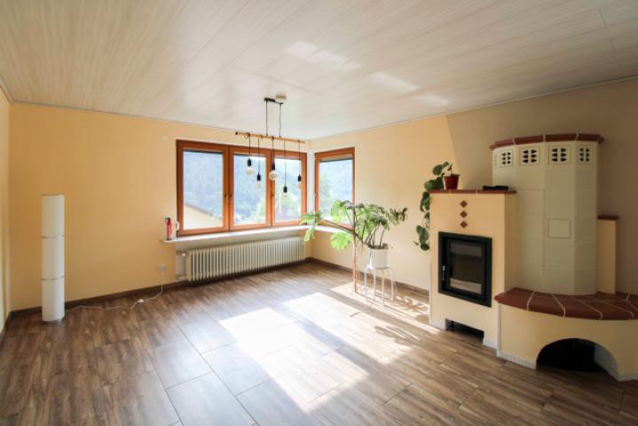 EG Essplatz am Kachelofen