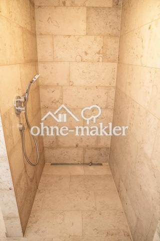 Bodenebene Dusche 
