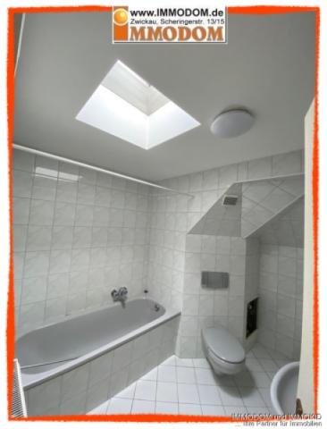 Bad mit Wanne und Oberlicht