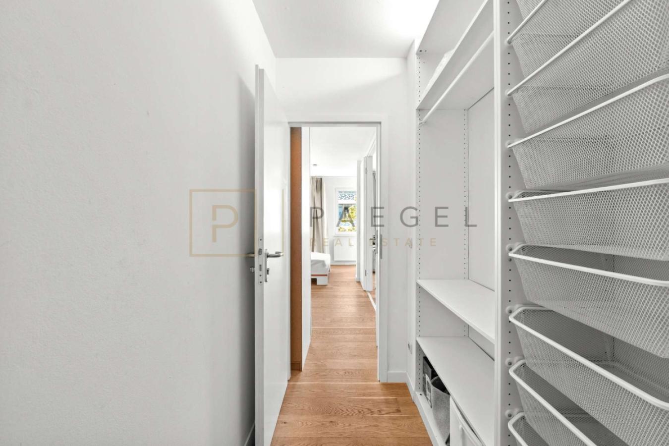 Ankleide zum Schlafzimmer