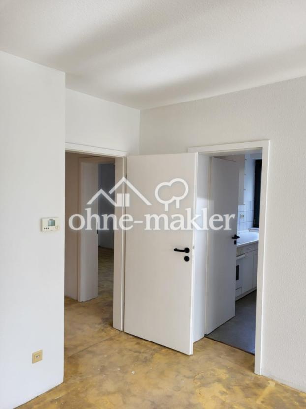 Wohnzimmer mit Blick auf Küche