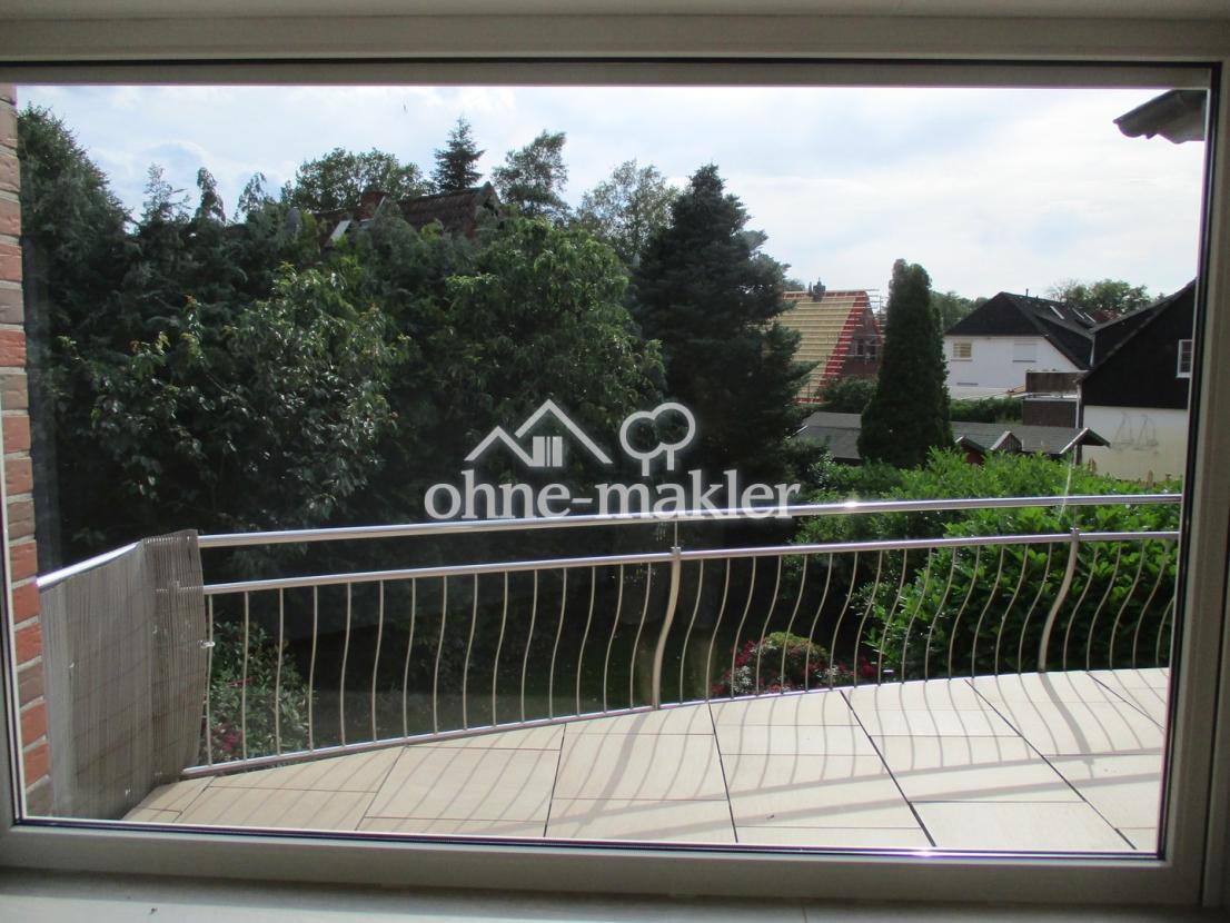 Fensterblick zum Balkon