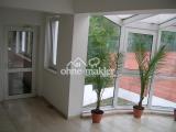 Pavillon Hauseingang