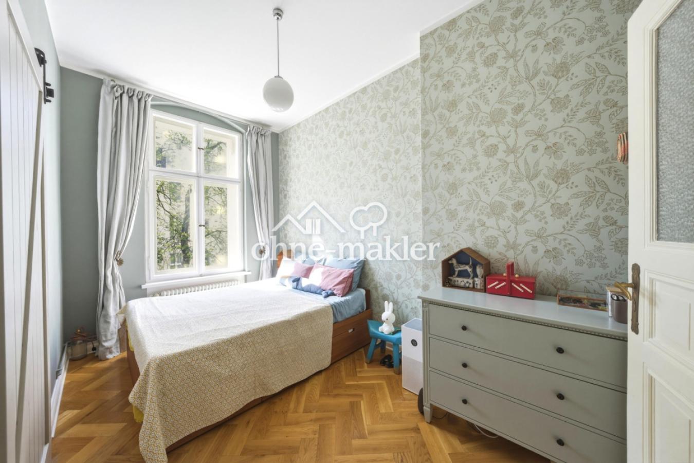 Schlafzimmer mit Ankleide