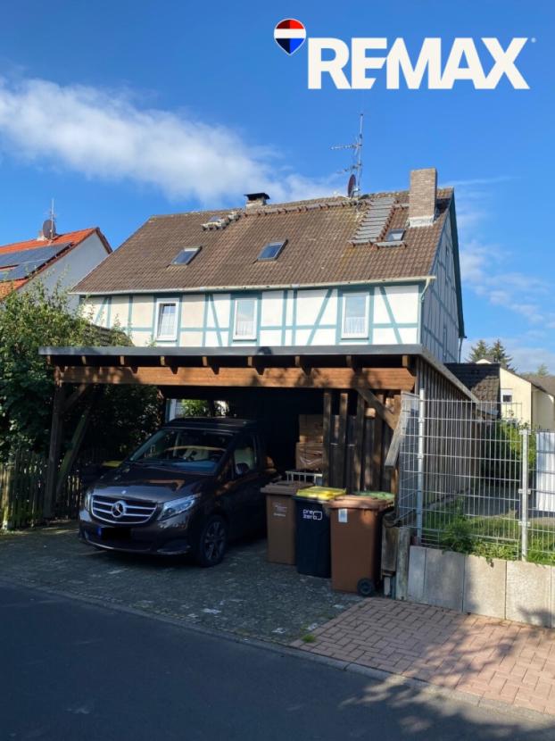 Carport und Rückansicht