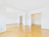 Wohn-Esszimmer Blick zu Wohnungseingang