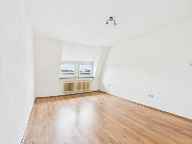 Schlafzimmer 2 Blick zur Straße
