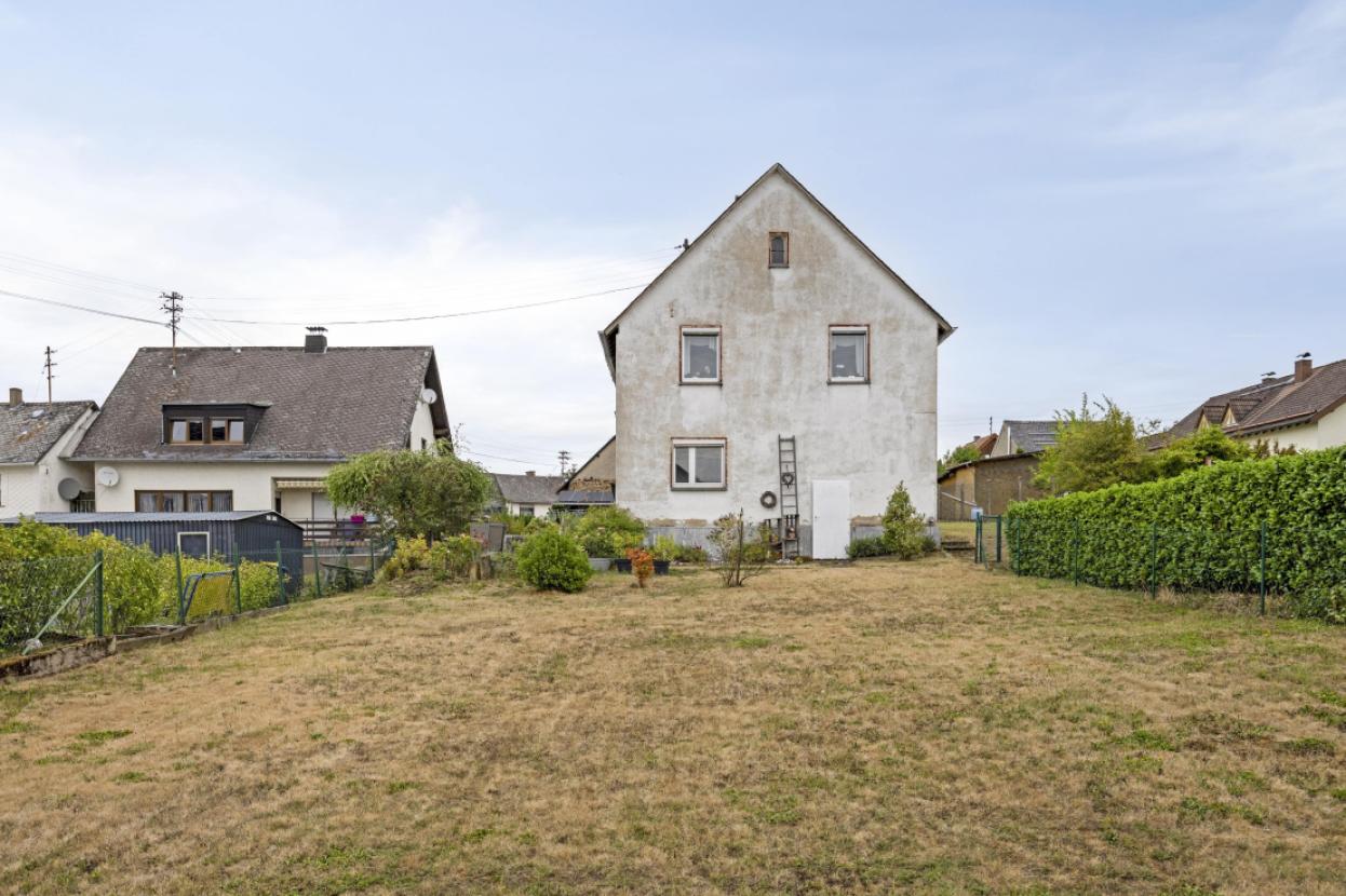 Garten rechts seitlich