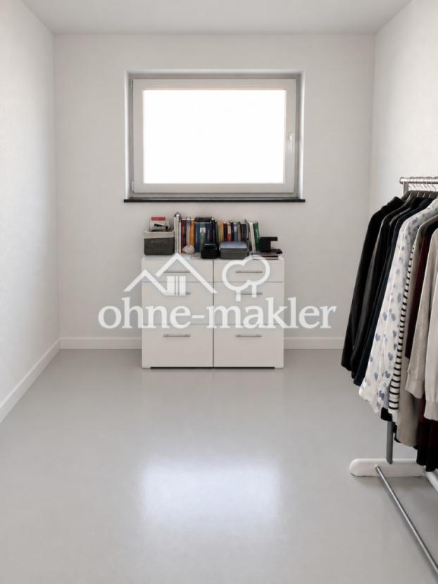 Ankleidezimmer EG
