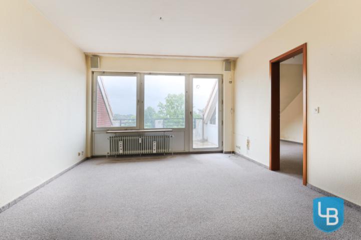 ... mit Zugang zum/zur Balkon/Loggia ... 