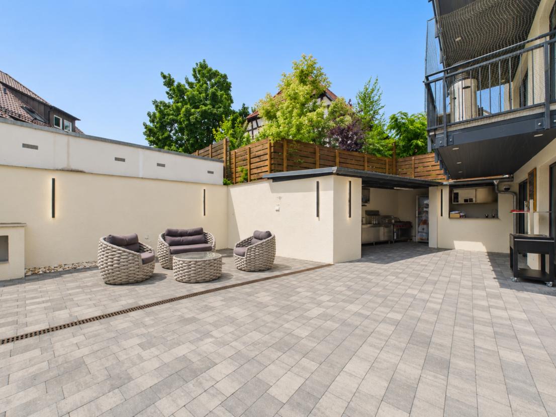 Terrasse bei Tageslicht