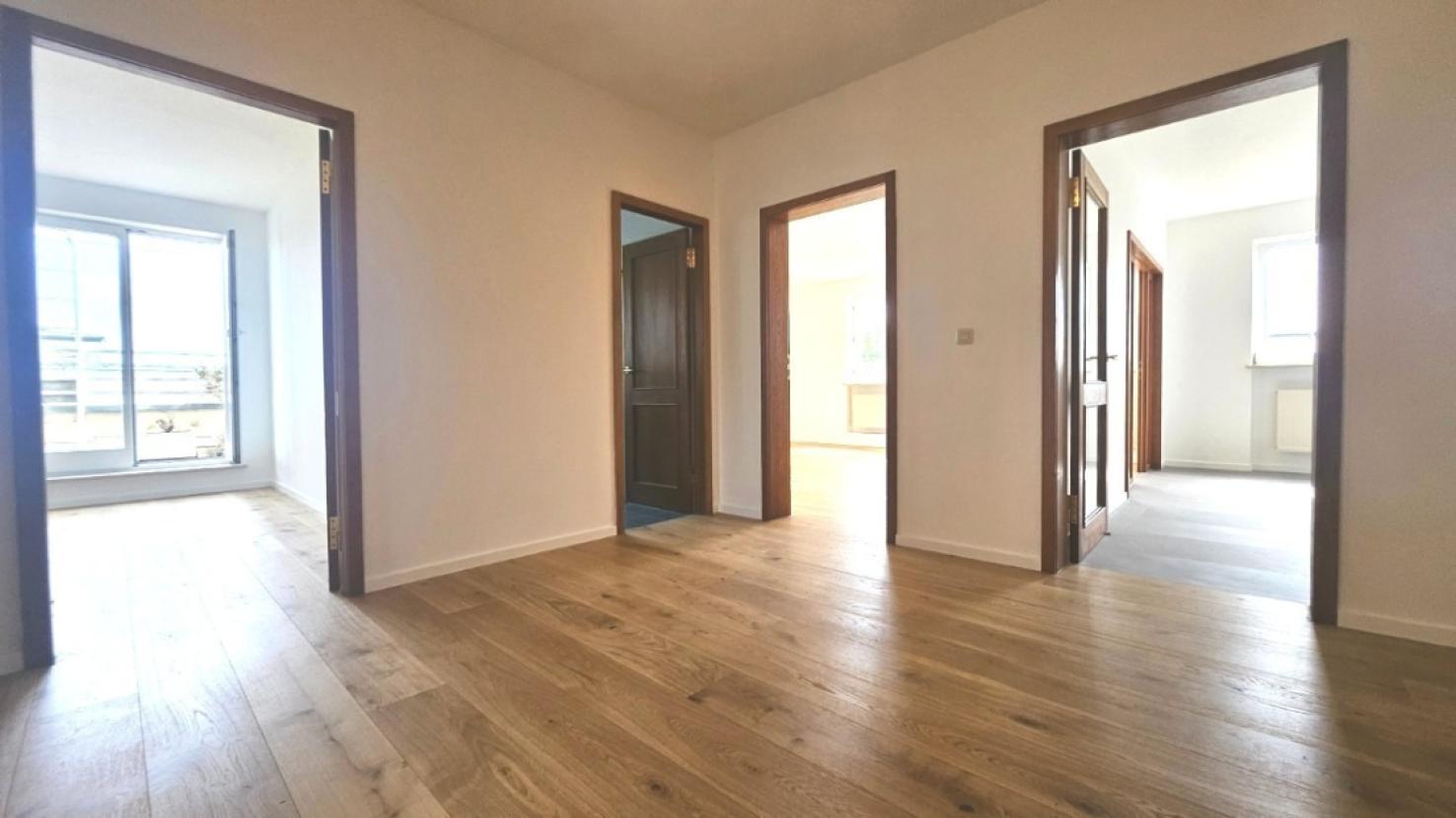 Flur mit Blick zum Wohnraum