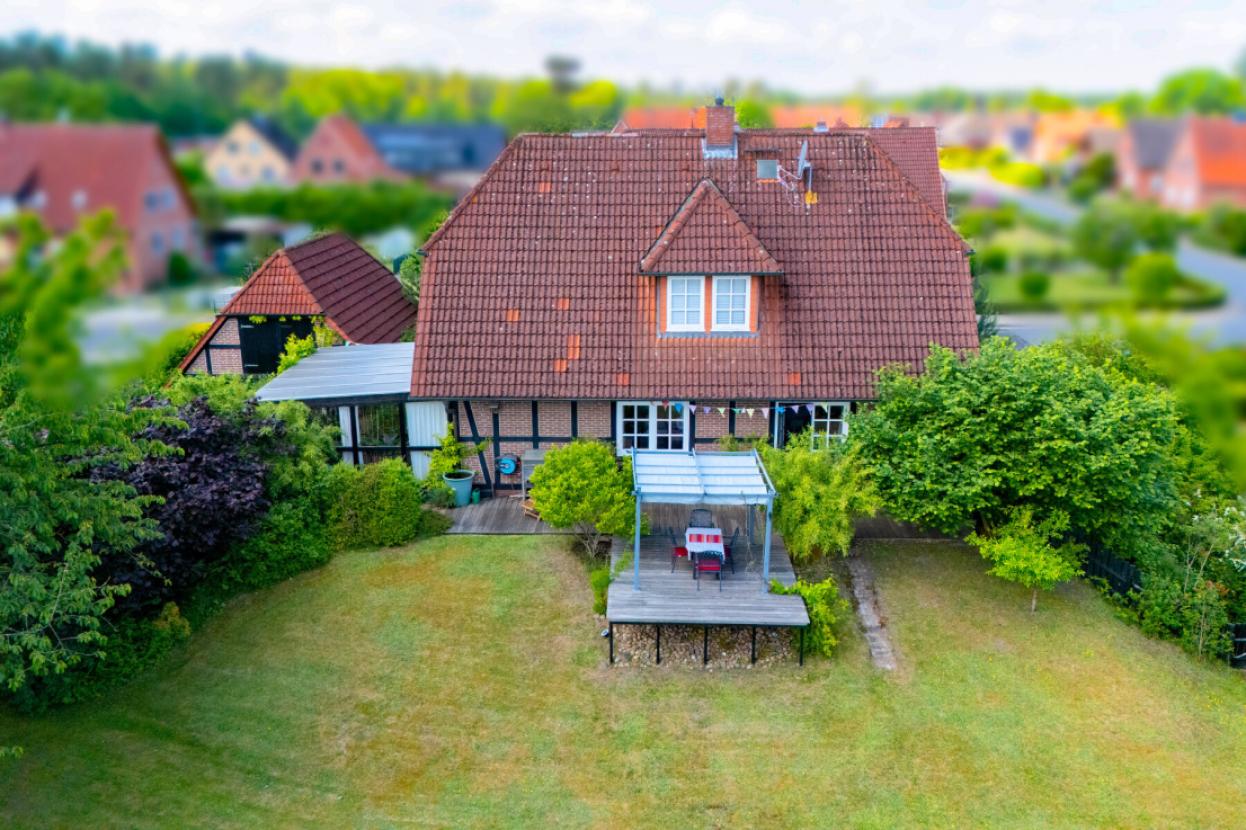 Hausansicht Luftaufnahme