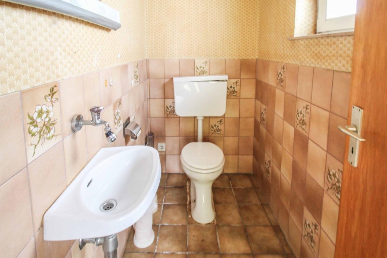 Gäste-WC-EG