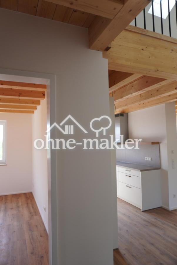 Zimmer 2 zu Zimmer 3 und Küche