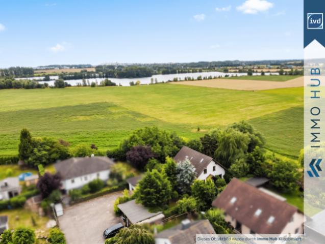 Luftaufnahme mit See