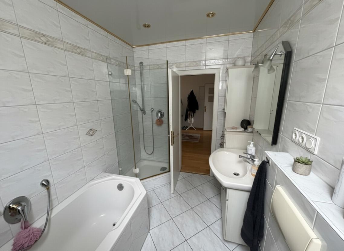 Badezimmer 2. OG