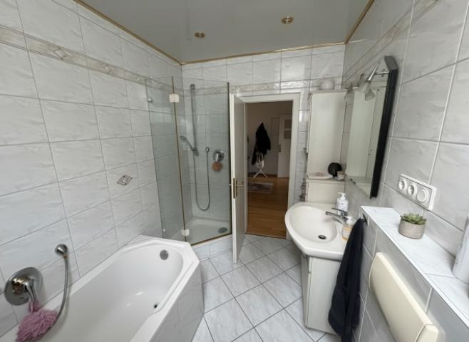 Badezimmer 2. OG