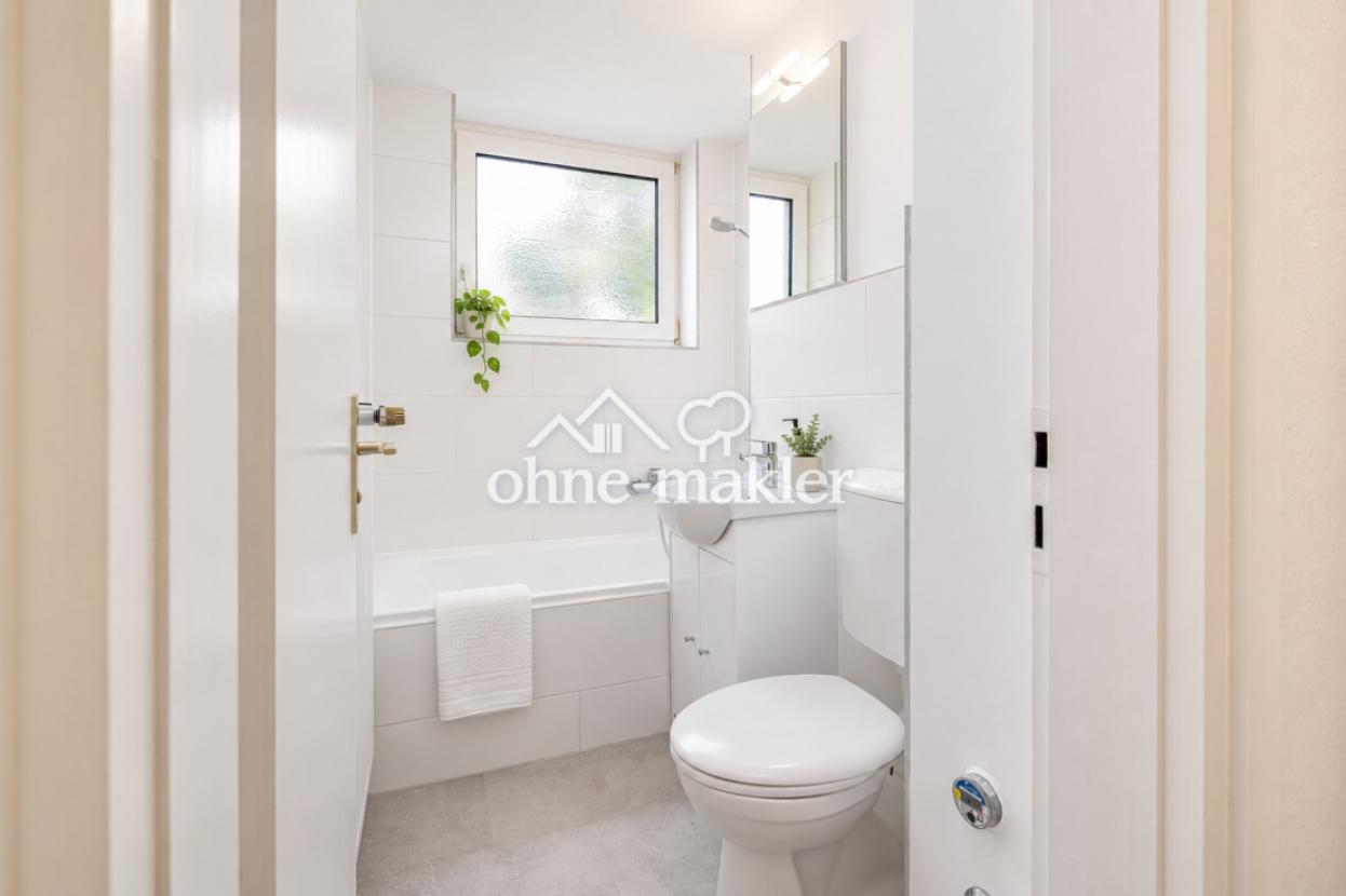 Badezimmer mit Badewanne
